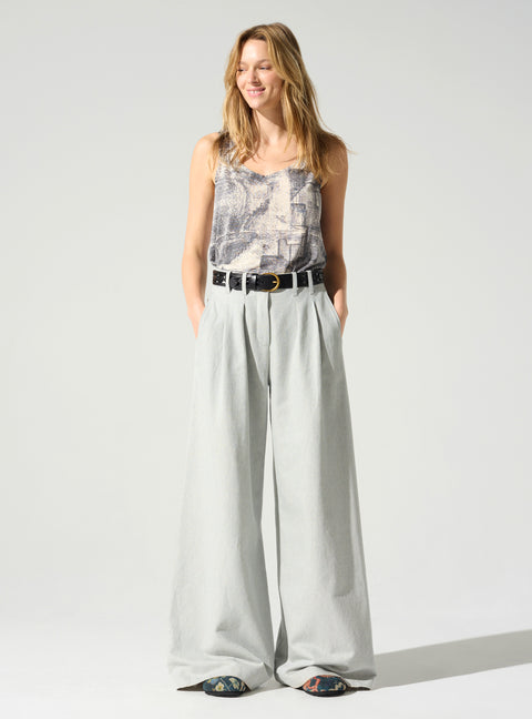 Hose mit hohem Bund und weitem Bein
