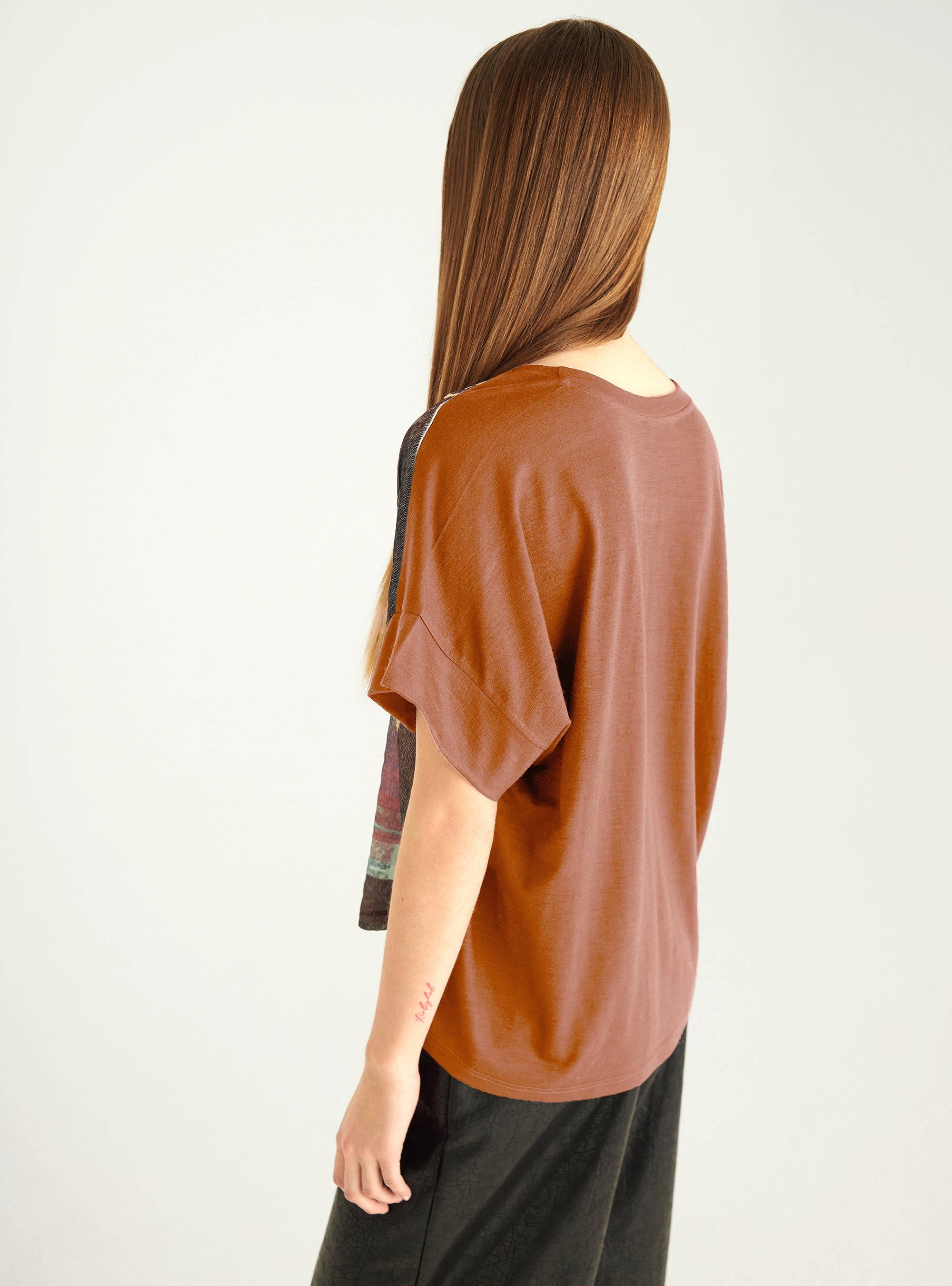 Sublimiertes T-Shirt aus zwei Materialien