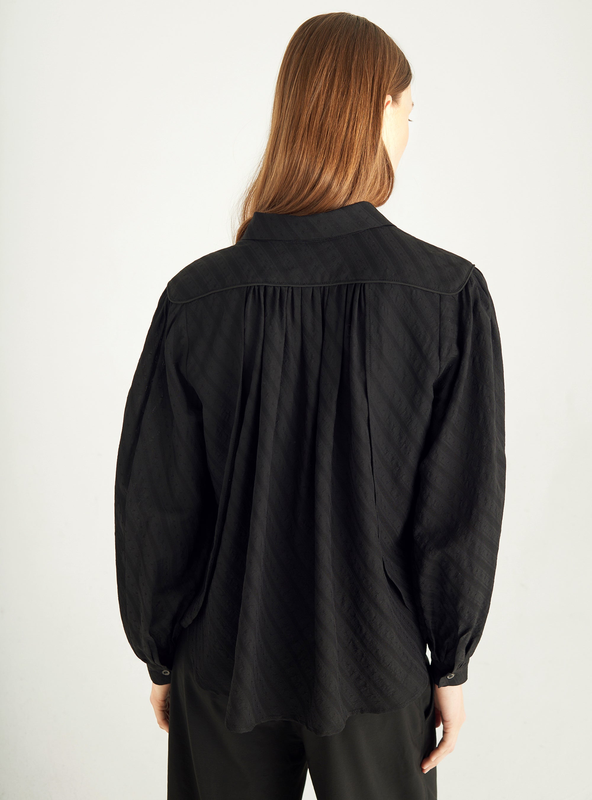 Romantische Bluse aus Wolle und Seide