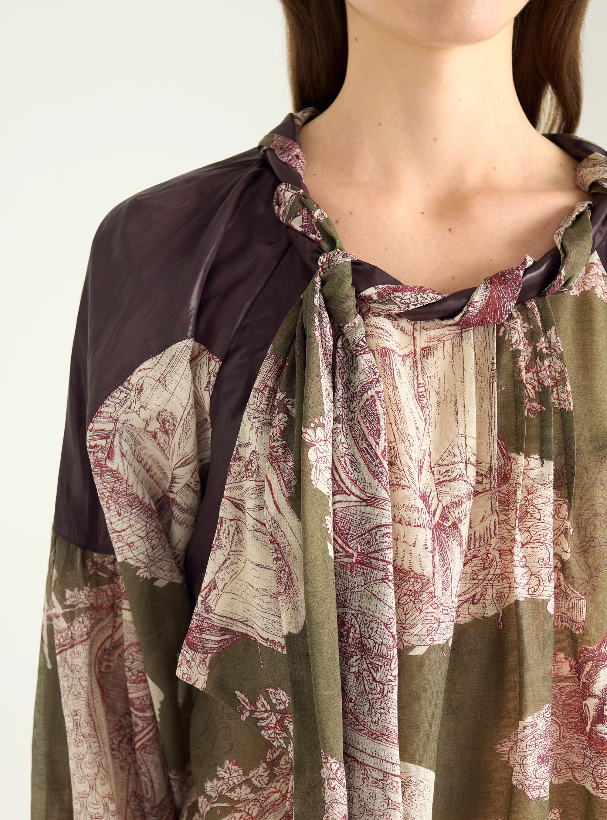 Blouse contrastée