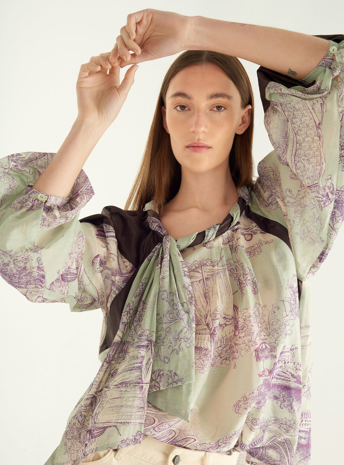 Blouse contrastée