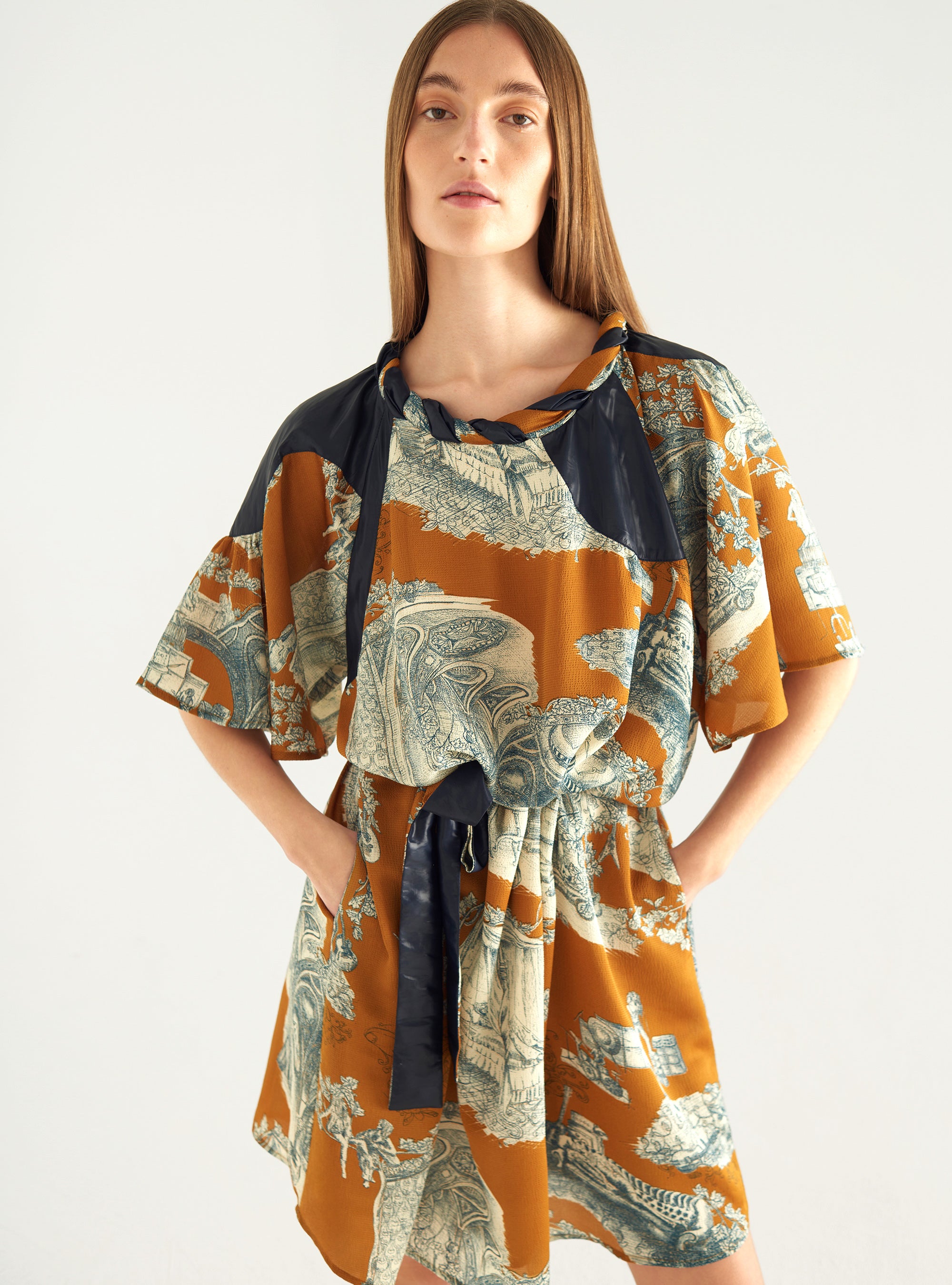 Robe imprimée façonné