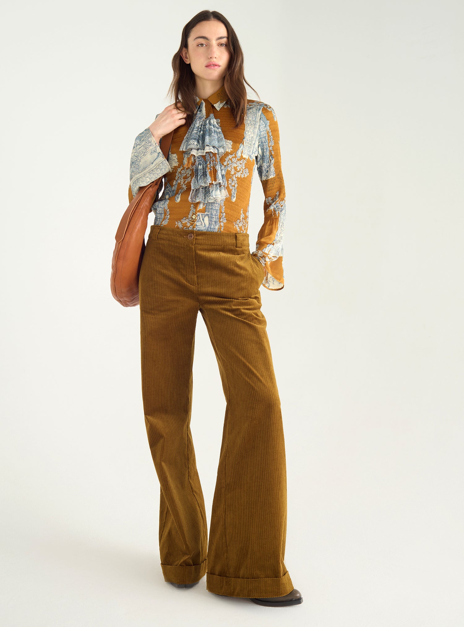 Pantalon large en velours lavé