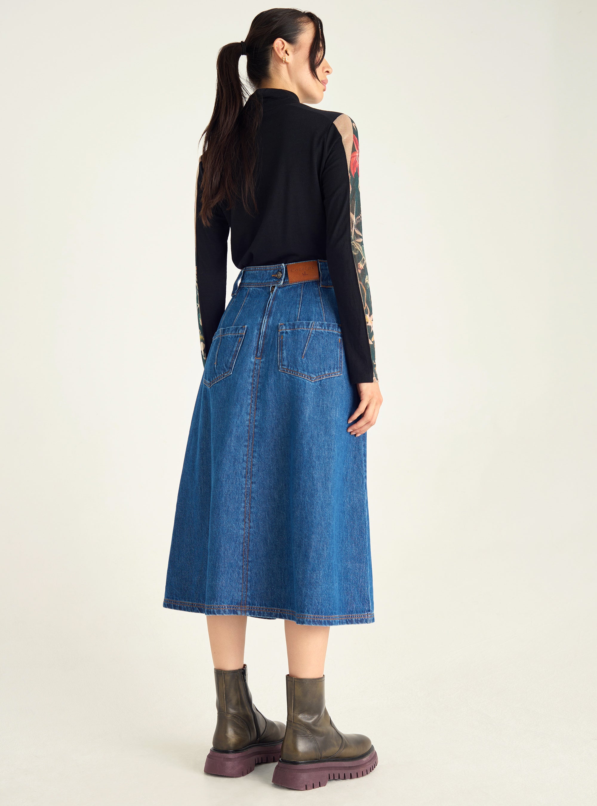 Rock aus Raw-Jeans