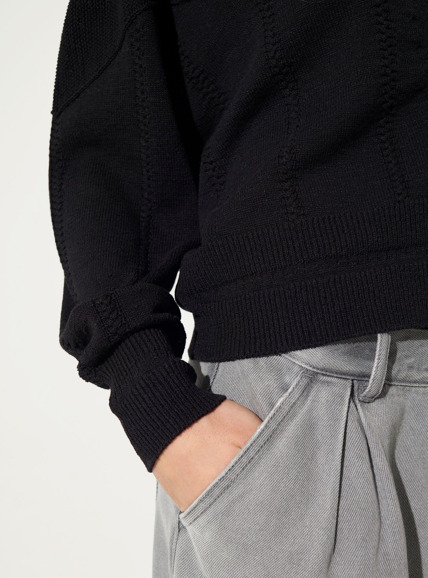 schwarze Baumwollstrickjacke