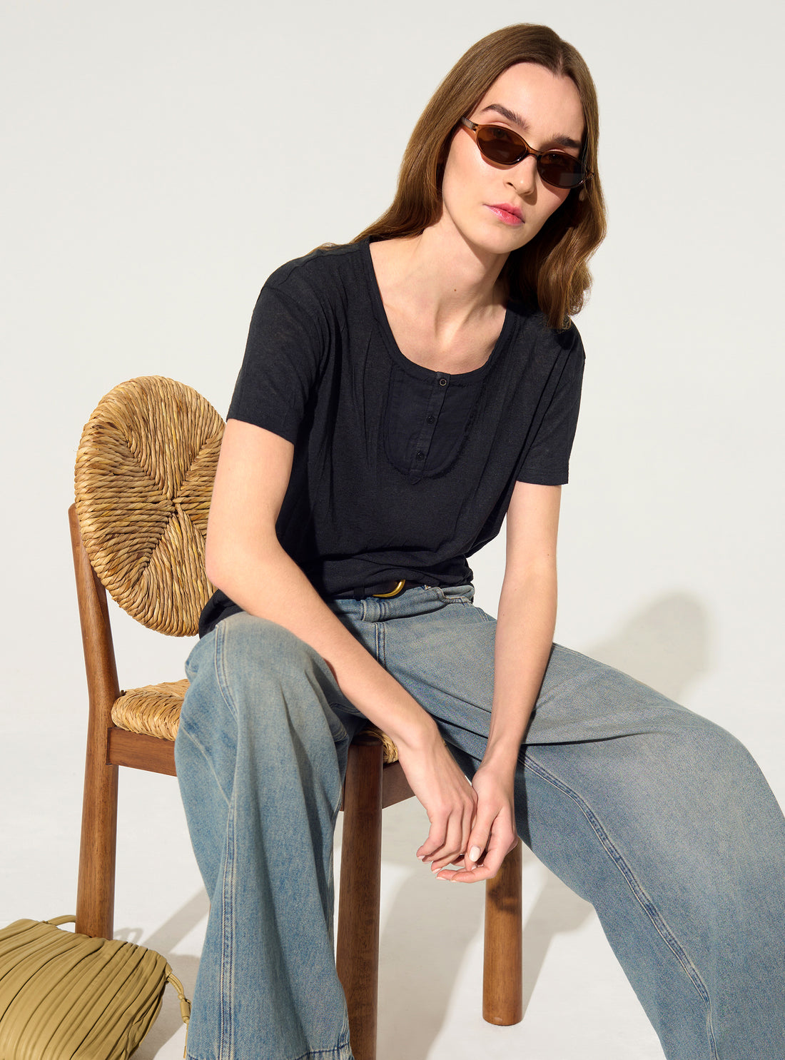Black pleated straight-cut T-shirt