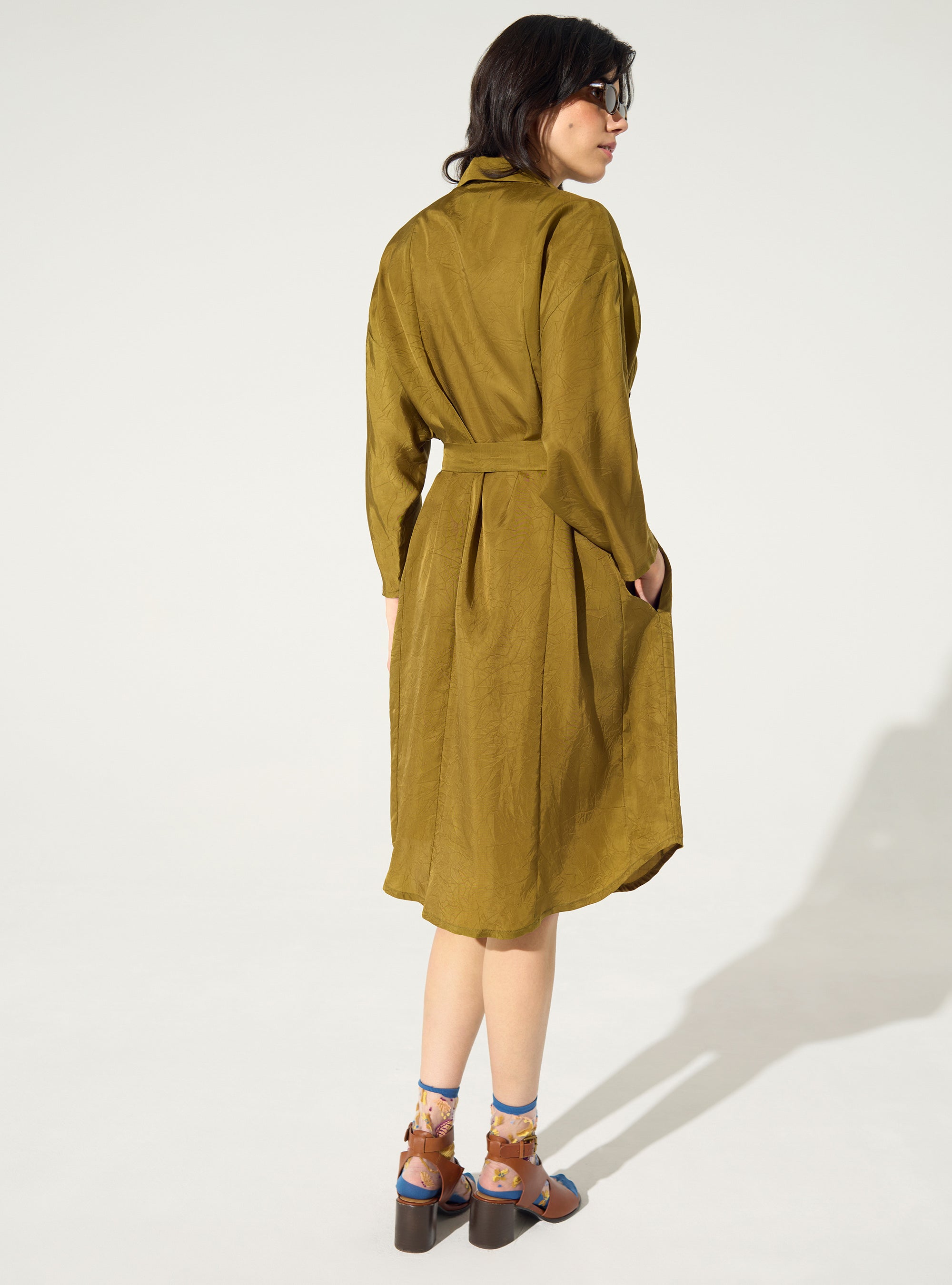 Loose-fitting dress in green cupro