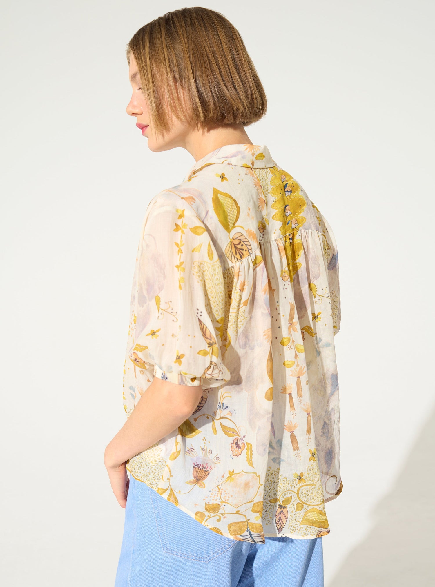 Oversized XXL pleated printed white blouse