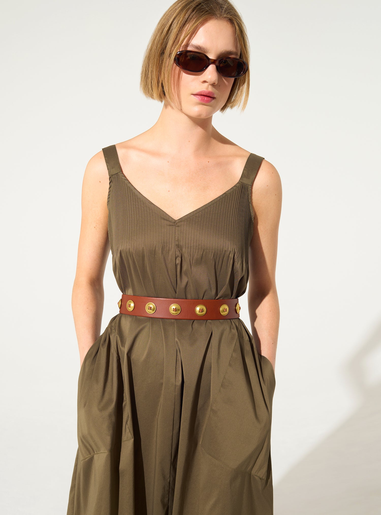 Robe longue plissée marron