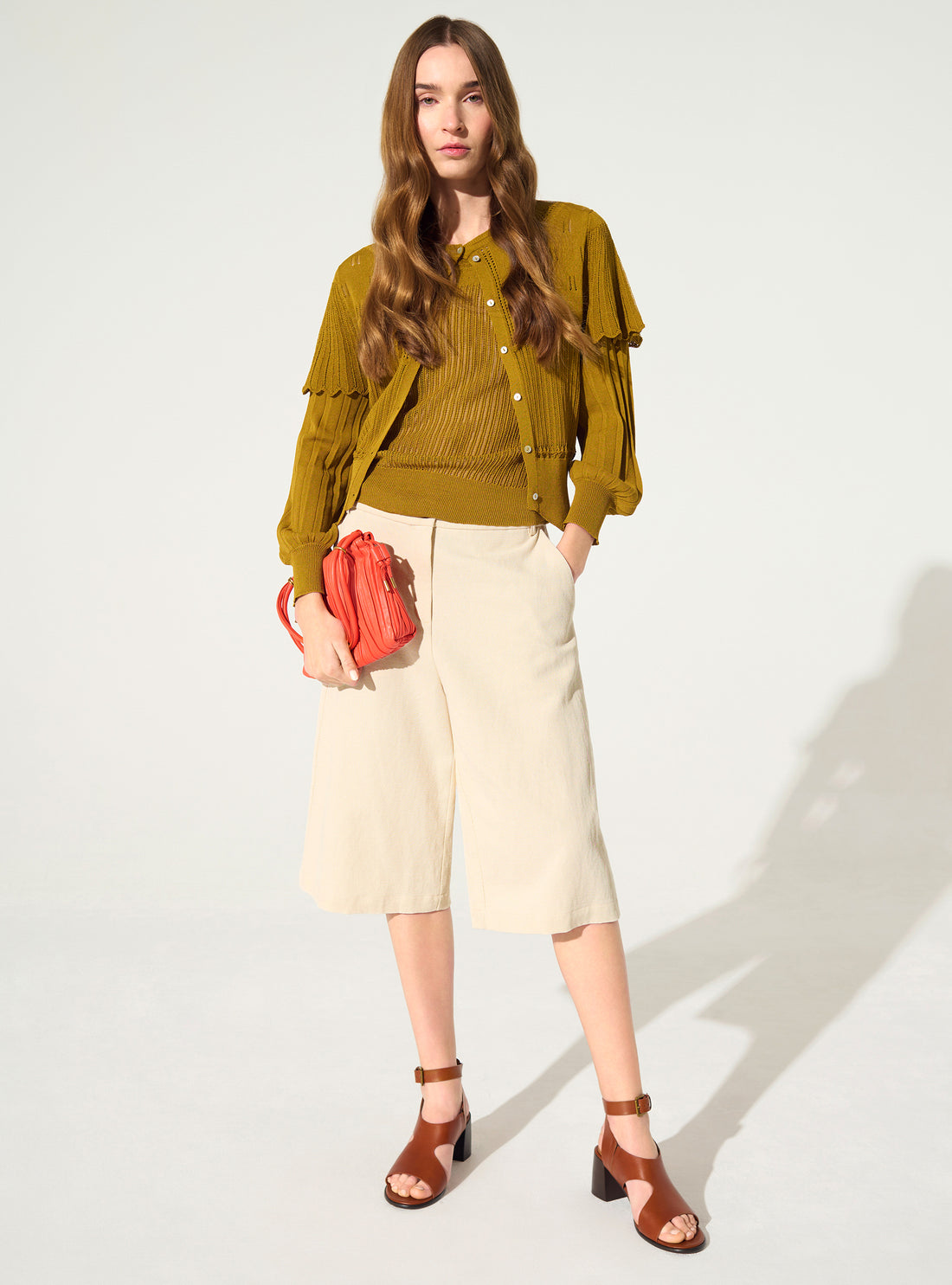 Bermudashorts aus weißer Baumwolle und Leinen