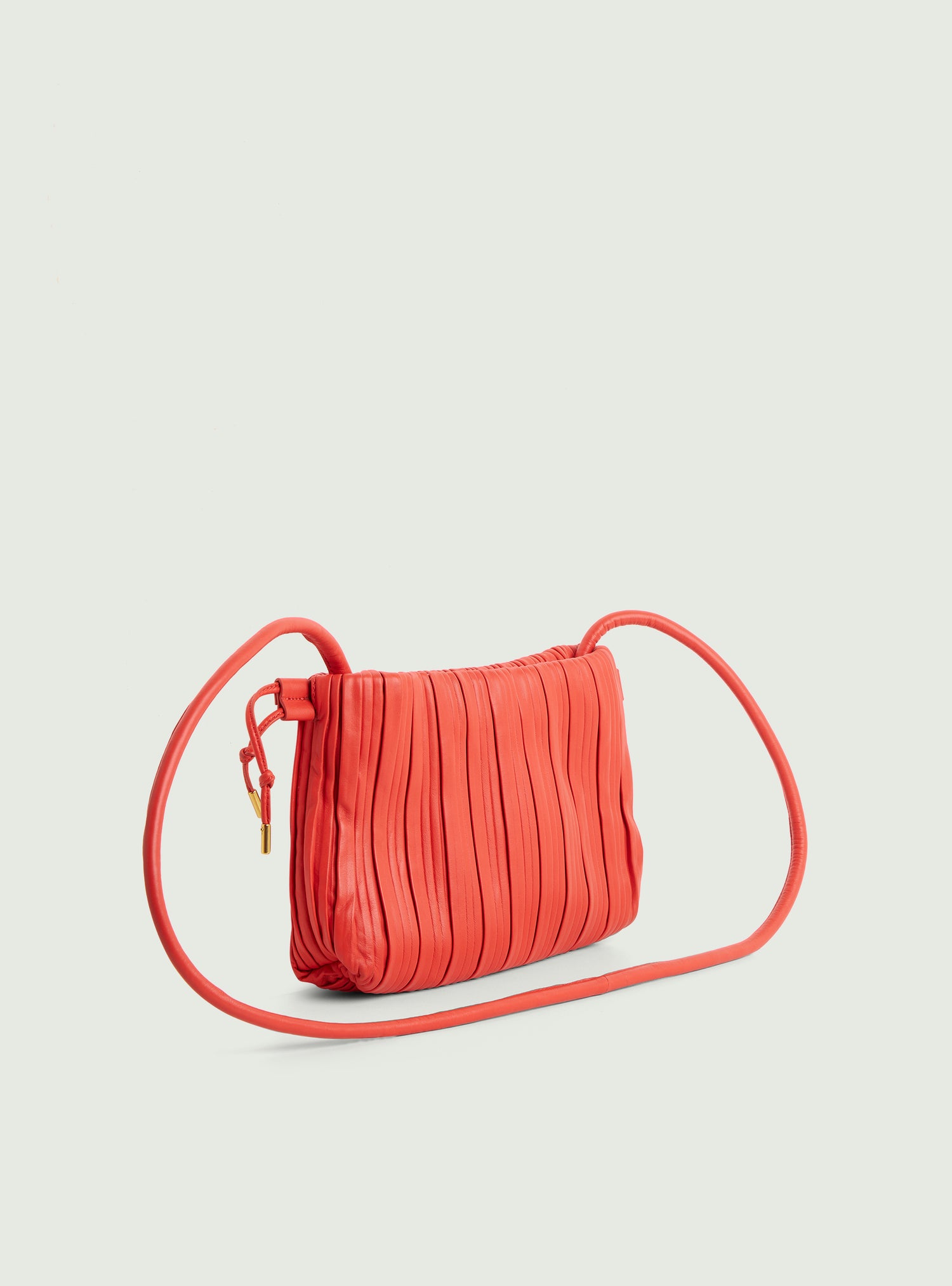 Rote, plissierte Ledertasche