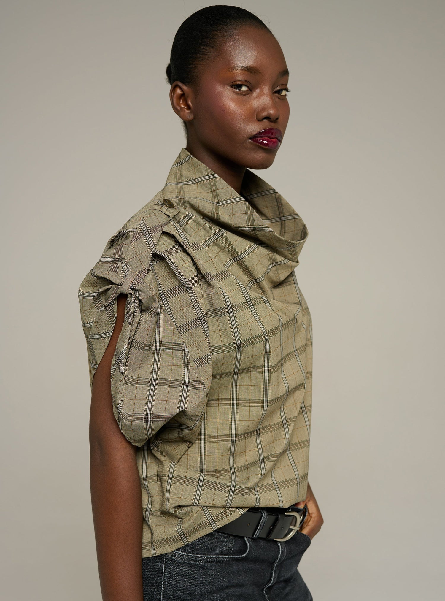 Cotélac blouse oversize col bénitier manches courtes à carreaux