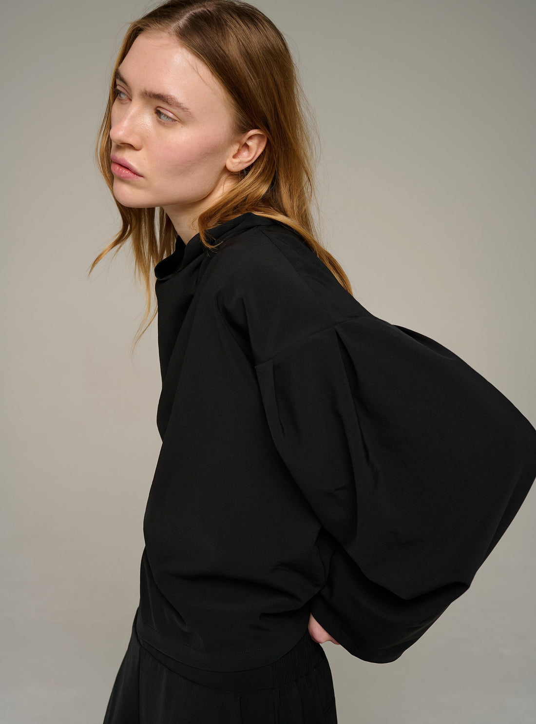 Cotélac blouse col bénitier manches longues