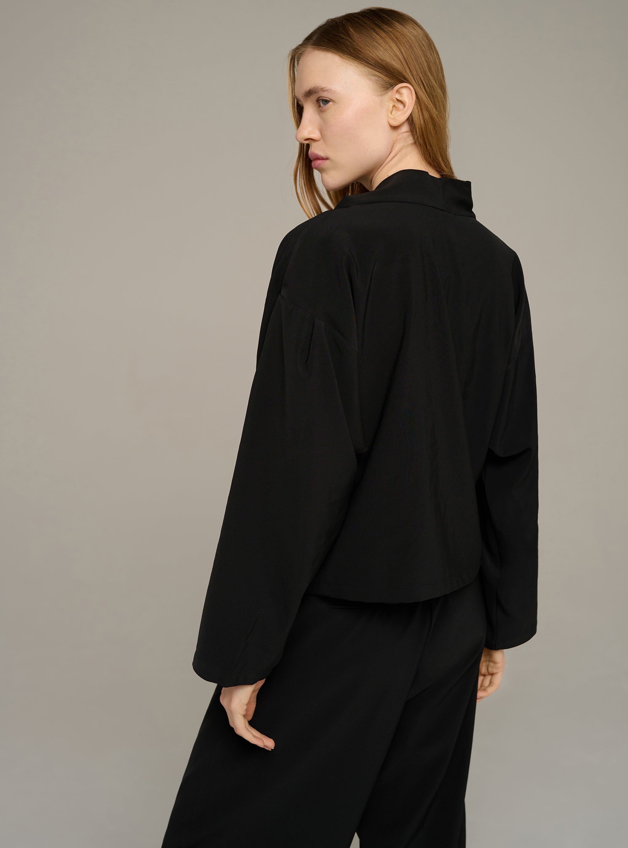 Cotélac blouse col bénitier manches longues