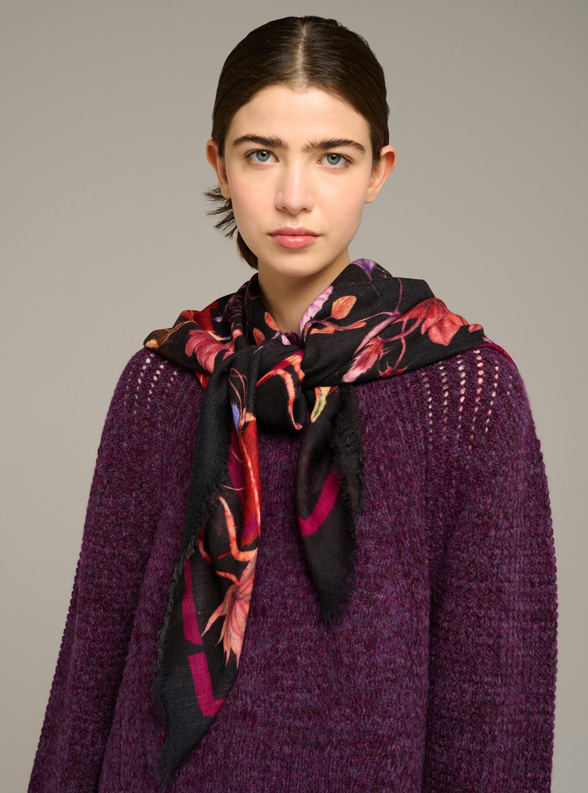 Foulard grand format en laine imprimé